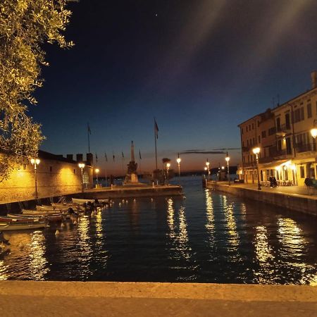 Residence Tasso Canossa - Appartamento Con Piscina Lazise Exteriér fotografie